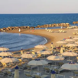 Holiday Hotel